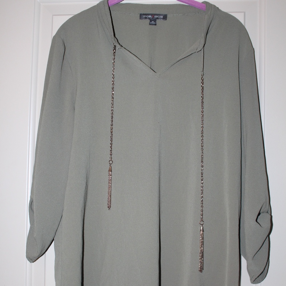 Moa Moa Green Shirt Women’s Medium